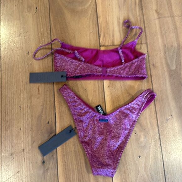 TRIANGL MICA - CHEEKY GRAPE SPARKLE SET NO BAG NEW WITH TAGS - Picture 7 of 7